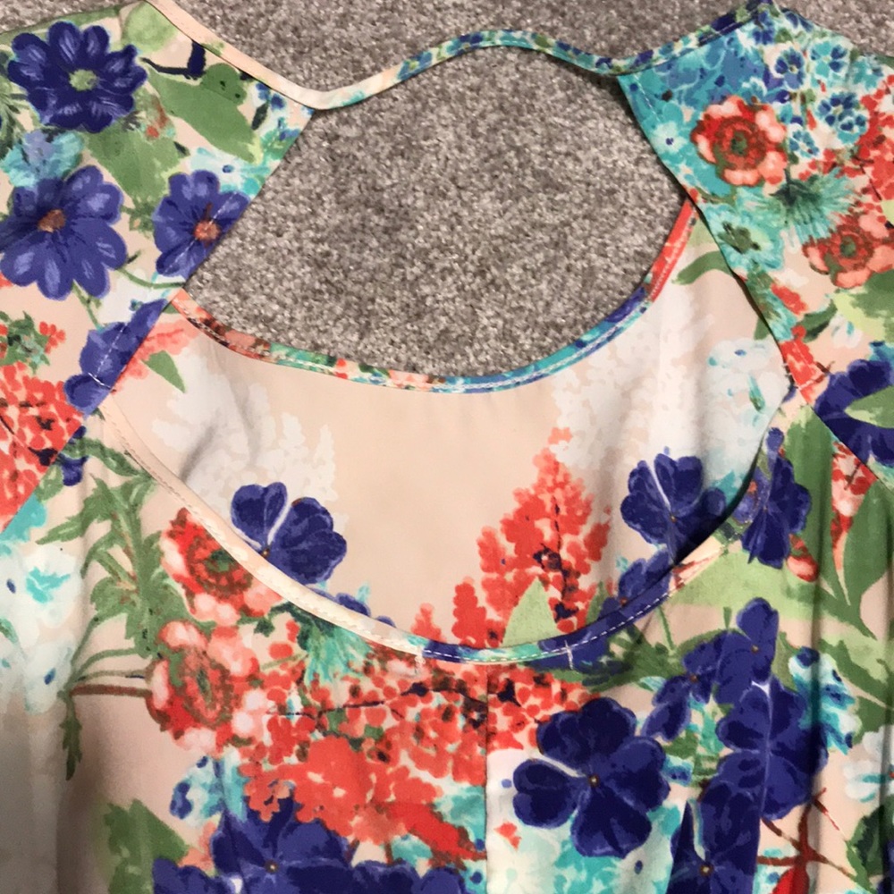 Summer dress - Picture 4 of 6